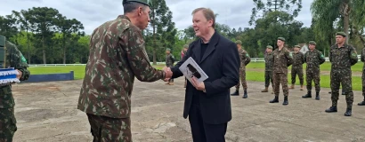 Sindicato Rural de Canoinhas e SENAR/SC recebem título concedido pelo Exército Brasileiro