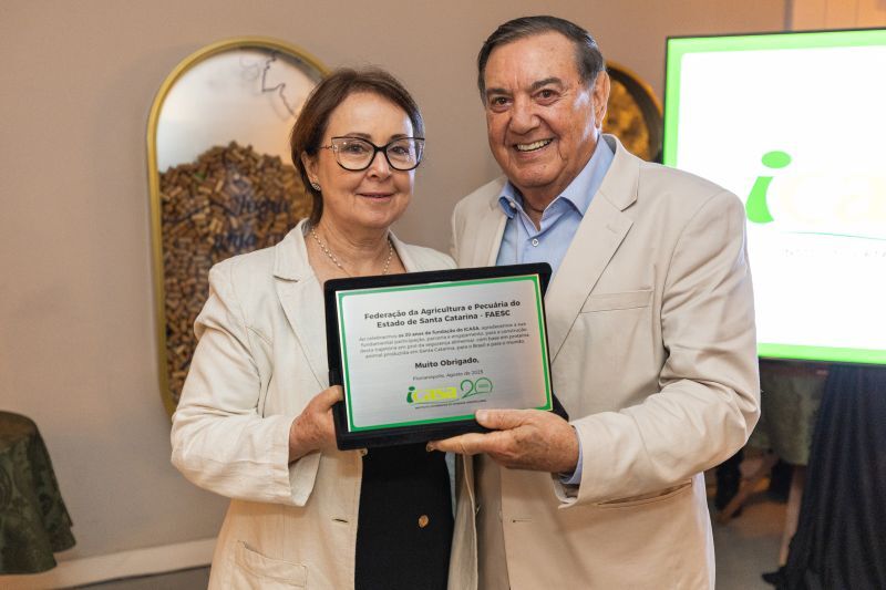 FAESC é homenageada durante comemoração dos 20 anos do ICASA