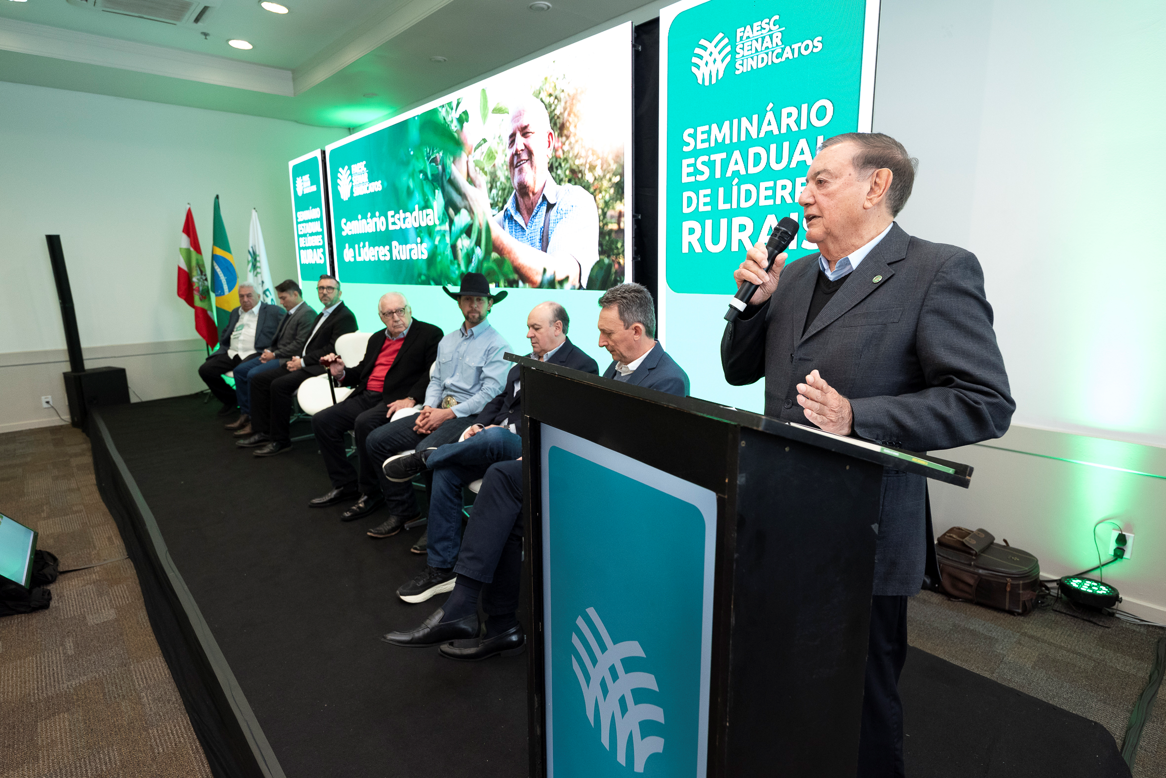 Seminário da Faesc debate economia, liderança e sustentabilidade no campo