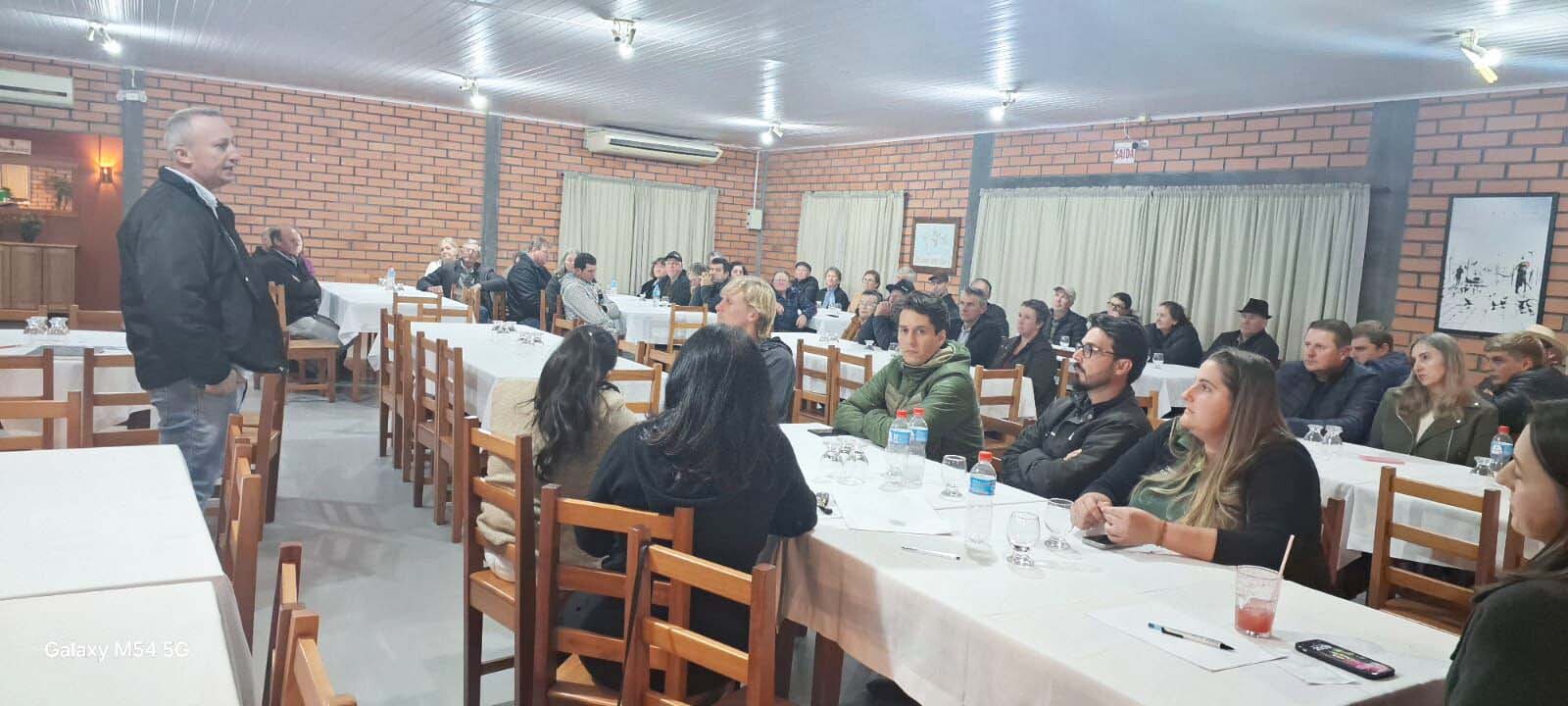 Seminário de Líderes Rurais reúne produtores e lideranças em Rio Fortuna
