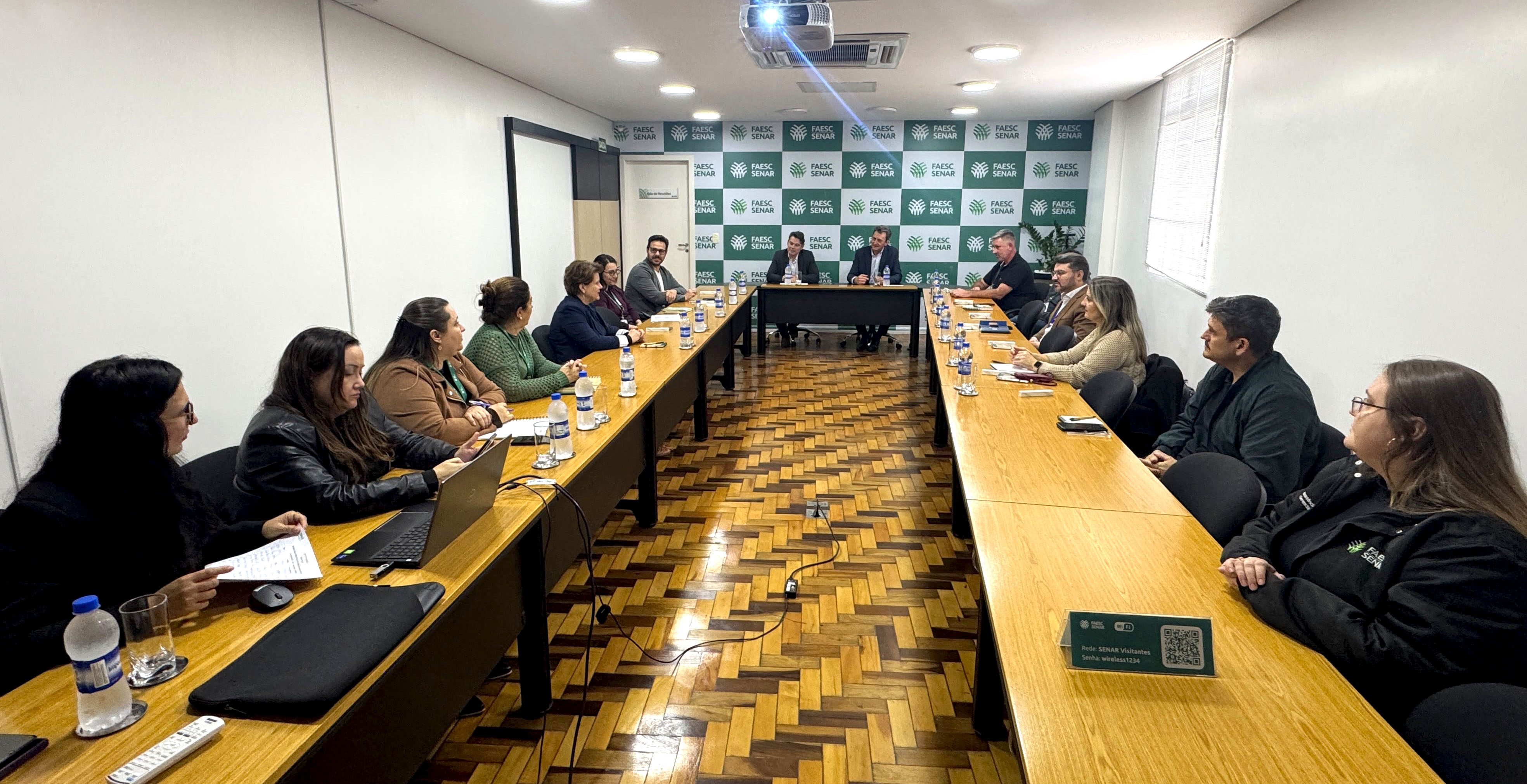 Sistema FAESC/SENAR alinha ações com entidades para otimizar recursos no meio rural
