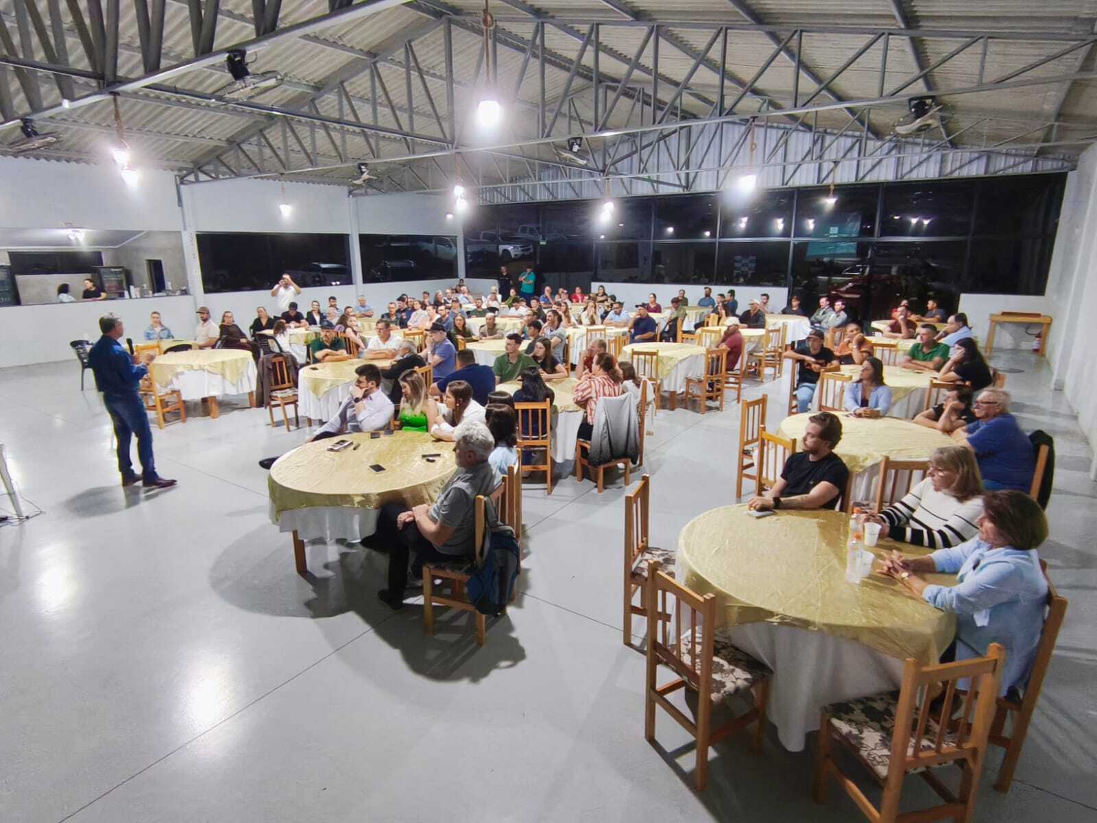 Sindicato Rural de Ponte Serrada promove encontro com mais de 120 produtores