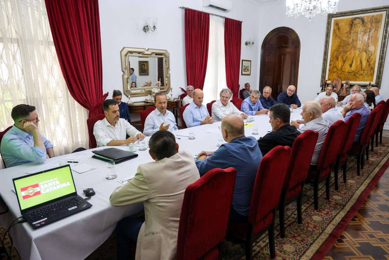 FAESC debate desafios da safra do arroz em reunião com o governador