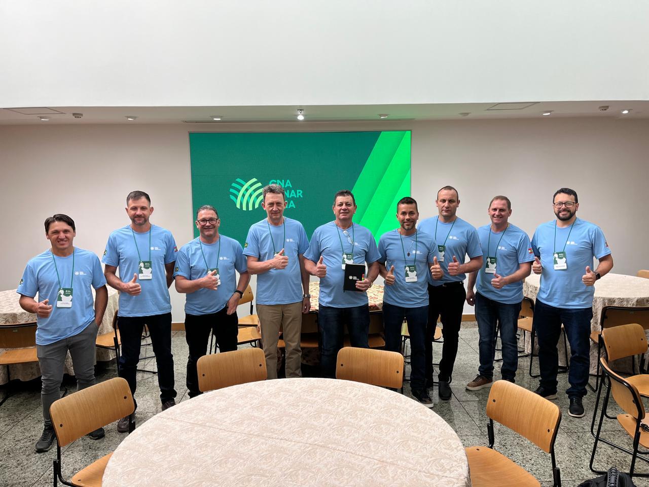 Coordenadores das CADECs Aves e Suínos de SC participaram de Encontro Nacional em Brasília