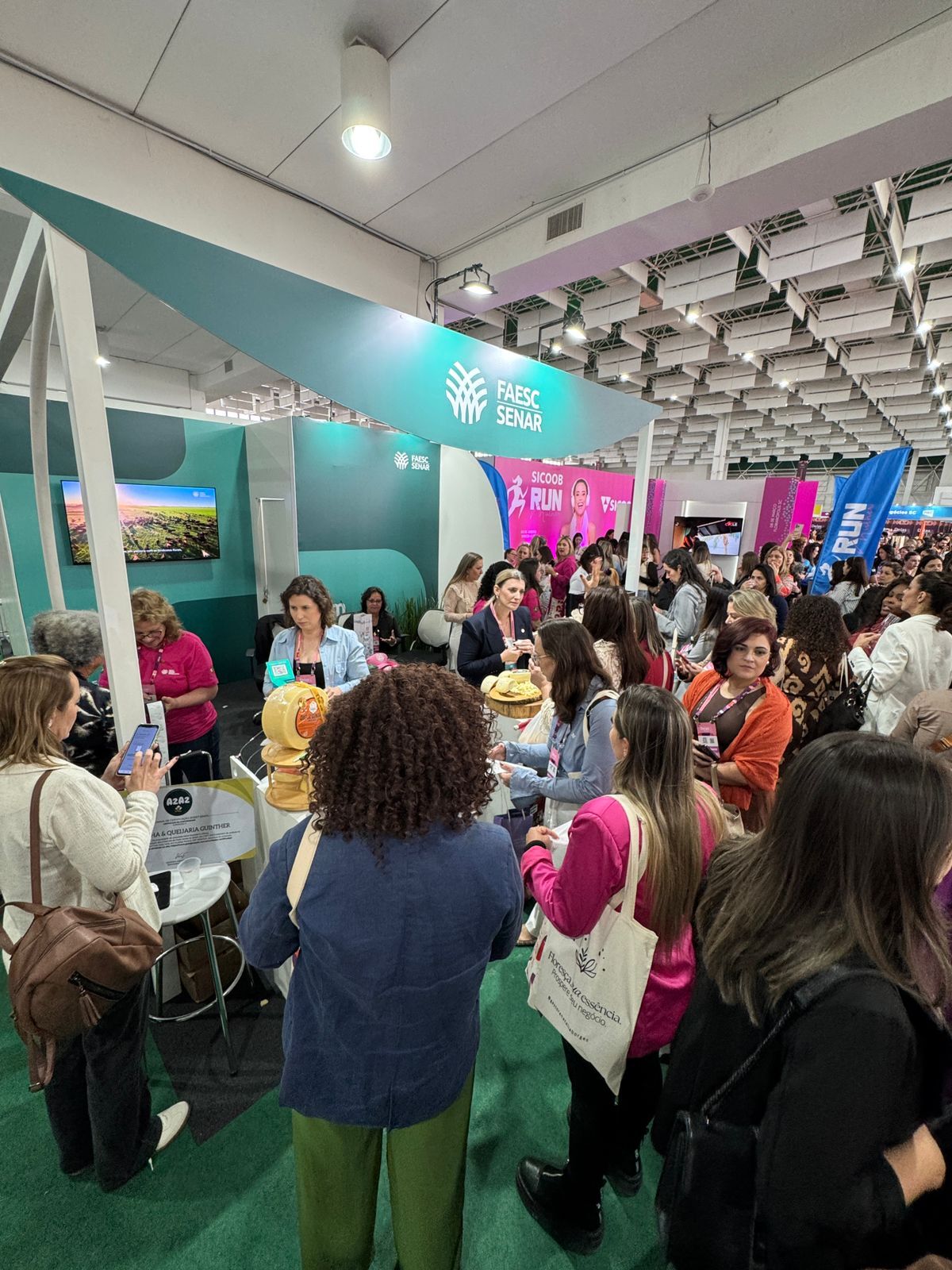 Sistema FAESC/SENAR leva mulheres do agro para o Delas Summit 2025