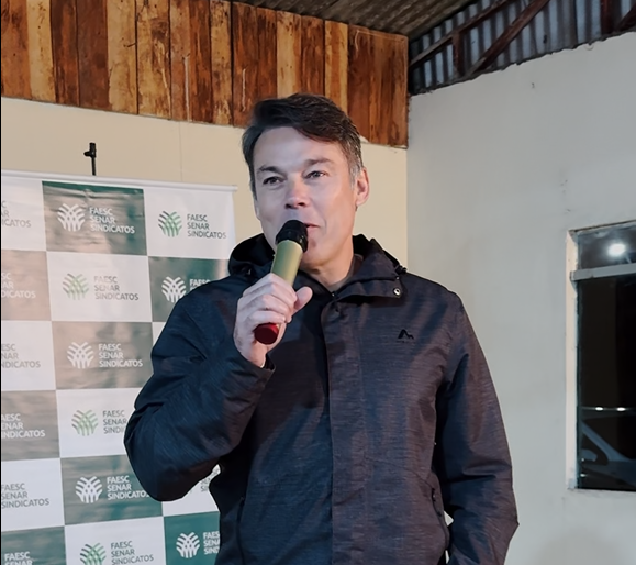 Sindicato Rural de Joaçaba reúne produtores em assembleia e palestra técnica sobre dejetos suínos