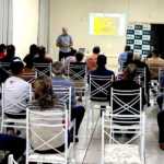 Avaliação de resultados marca encerramento da turma da ATeG apicultura em Pinhalzinho