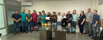 Associação de Apicultores de Palmitos comemora conquista do Selo de Inspeção Municipal