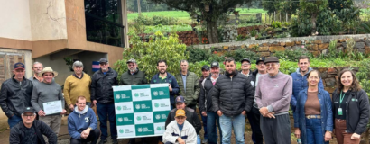 Oficina Técnica de Apicultura no Extremo Oeste aborda suplementação e manejo de inverno