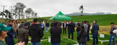 Evento técnico reúne produtores para discutir manejo de pastagens de inverno em Braço do Norte