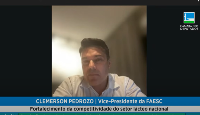 “Quando o setor do leite vai mal, a economia também sofre”, destaca a FAESC, durante audiência pública