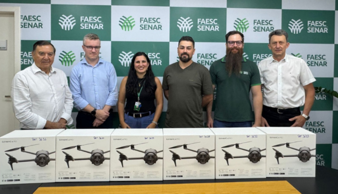 Tecnologia no campo: Sistema FAESC/SENAR entrega kits de drones para capacitações