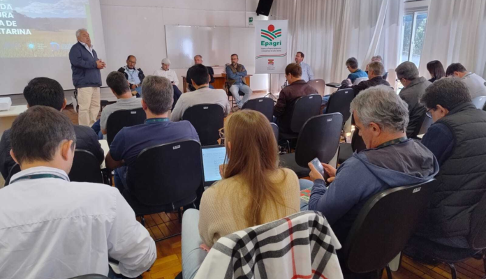 FAESC participa de encontro da Comissão de Grãos da EPAGRI para ampliar competitividade no campo