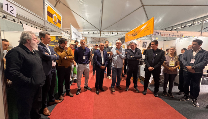 Apicultura catarinense ganha destaque na 25ª Feira do Mel com apoio do Sistema FAESC/SENAR