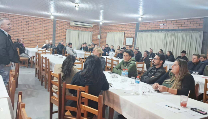 Seminário de Líderes Rurais reúne produtores e lideranças em Rio Fortuna