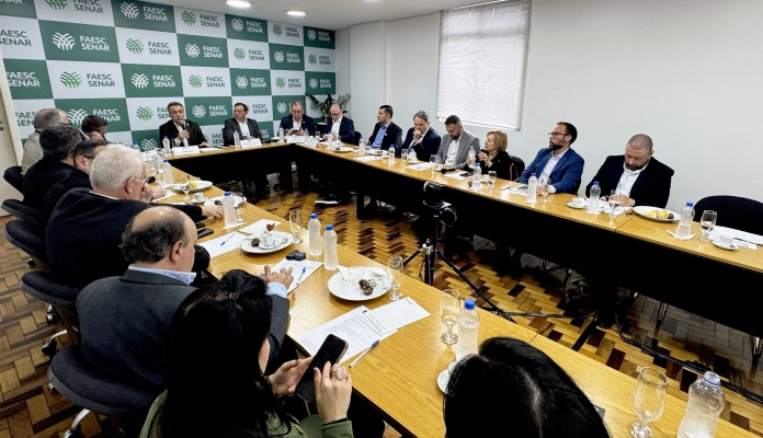 Setor produtivo debate crise do agronegócio e investimentos em rodovias