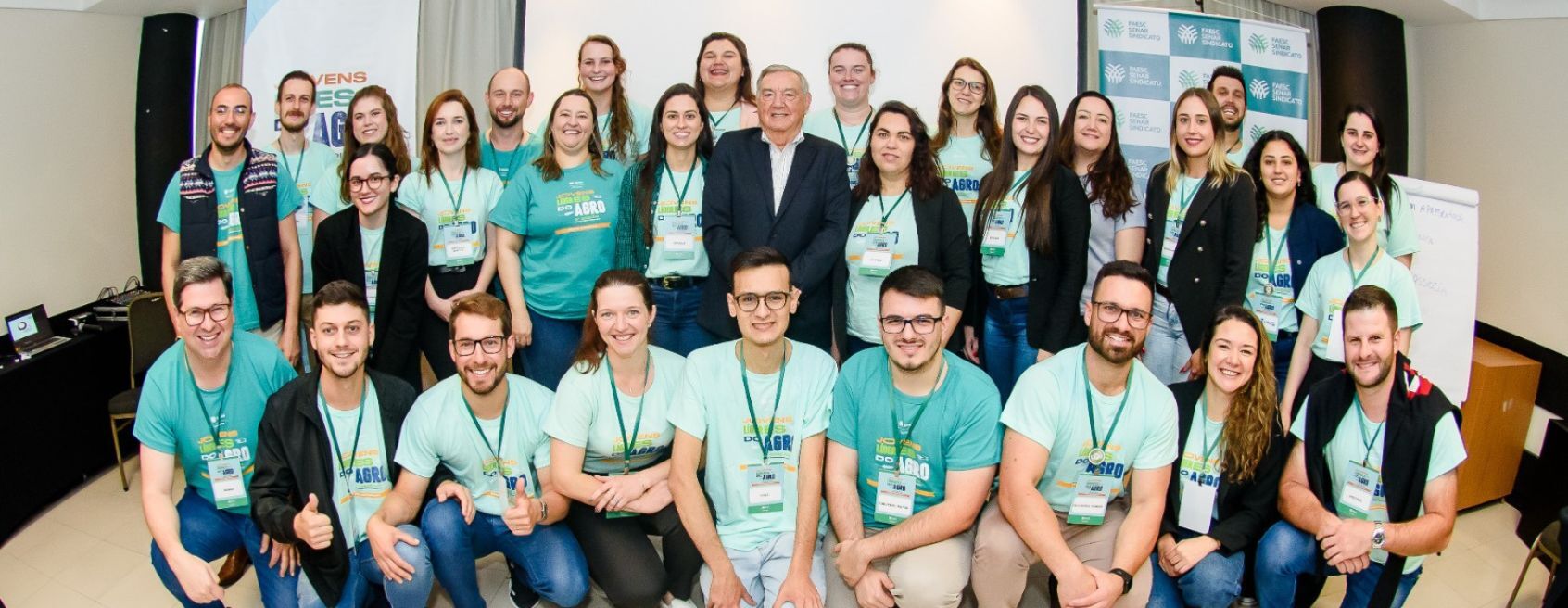 Presidente do Sistema Faesc/Senar recebe sugestões de participantes do programa CNA Jovem