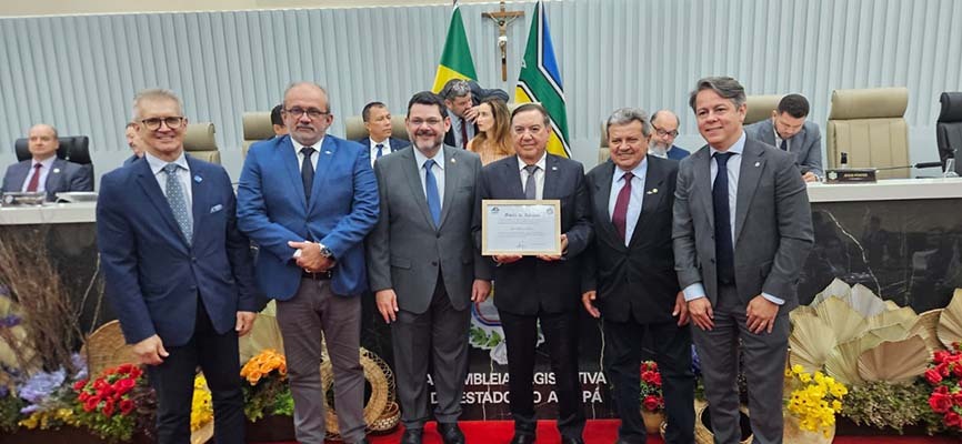 José Zeferino Pedrozo é homenageado no Amapá durante o Inova Amazônia